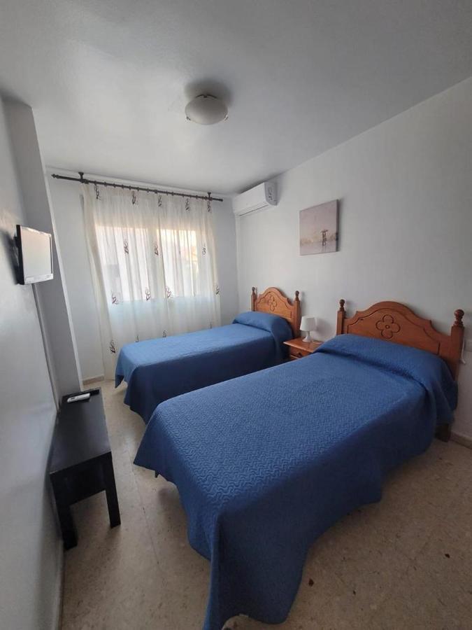 Hostal Mediterraneo ตอร์เรเดลมาร์ ภายนอก รูปภาพ