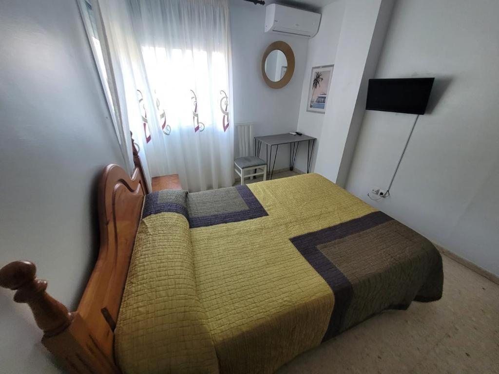 Hostal Mediterraneo ตอร์เรเดลมาร์ ภายนอก รูปภาพ