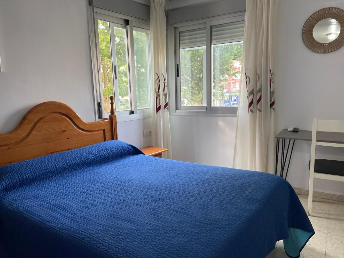 Hostal Mediterraneo ตอร์เรเดลมาร์ ภายนอก รูปภาพ