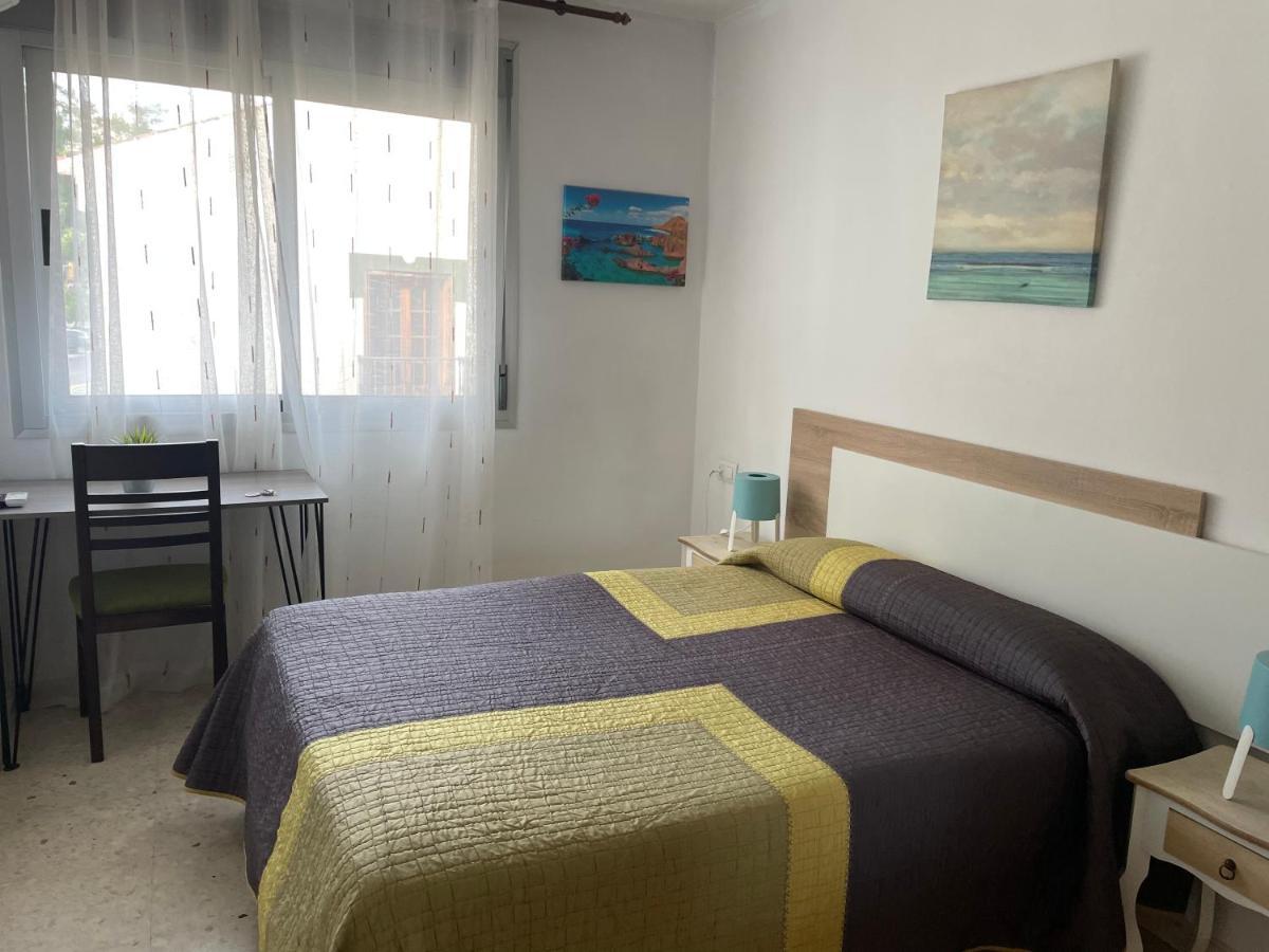 Hostal Mediterraneo ตอร์เรเดลมาร์ ภายนอก รูปภาพ