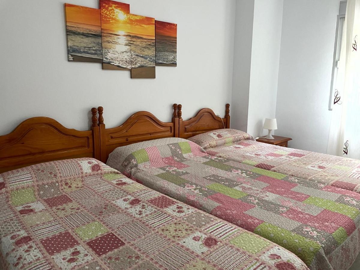 Hostal Mediterraneo ตอร์เรเดลมาร์ ภายนอก รูปภาพ