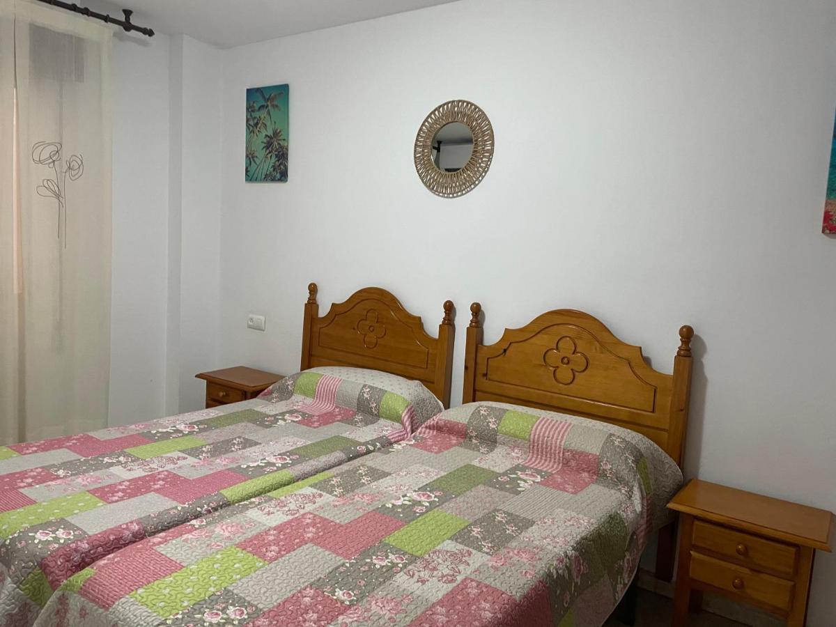 Hostal Mediterraneo ตอร์เรเดลมาร์ ภายนอก รูปภาพ