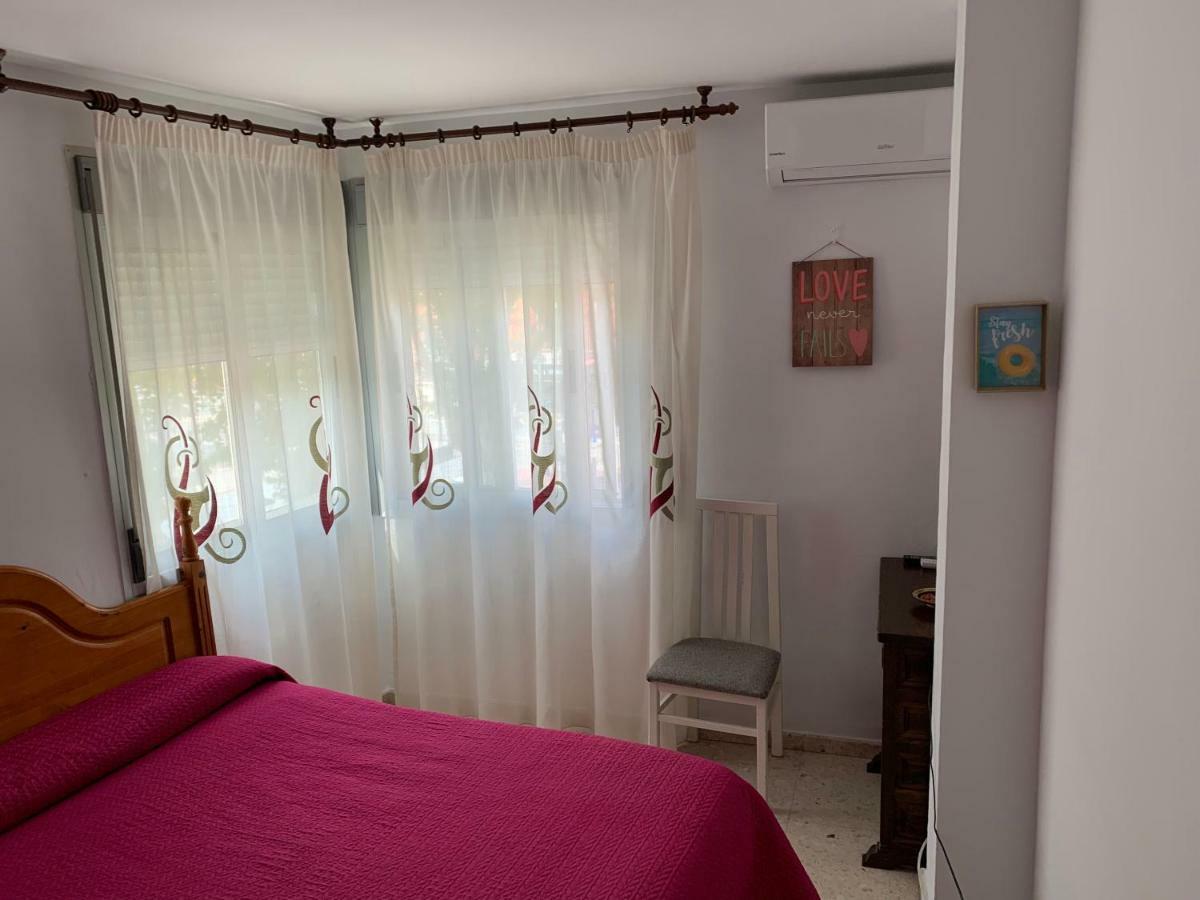 Hostal Mediterraneo ตอร์เรเดลมาร์ ภายนอก รูปภาพ