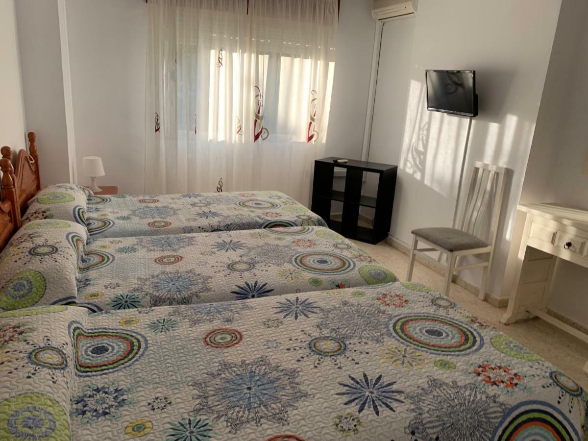 Hostal Mediterraneo ตอร์เรเดลมาร์ ภายนอก รูปภาพ